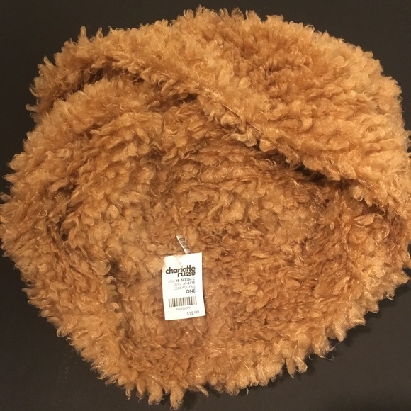 New Tan Faux Fur Infinity Wrap Charlotte Russe - Picture 3 of 8